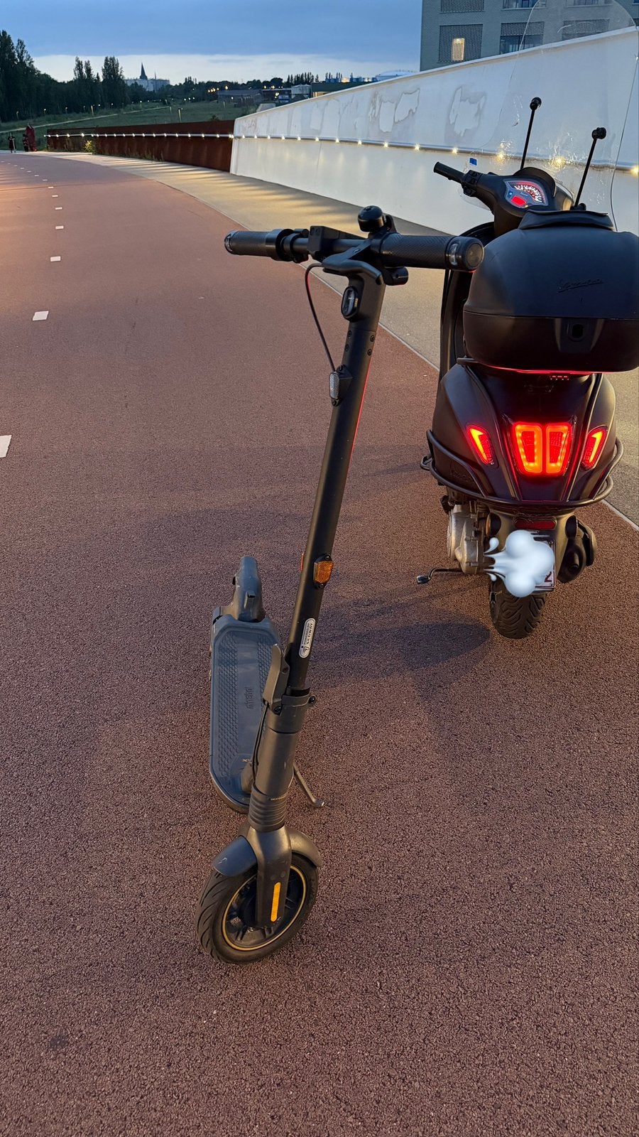 Ninebot g2 max 32km/u, Ophalen, Zo goed als nieuw