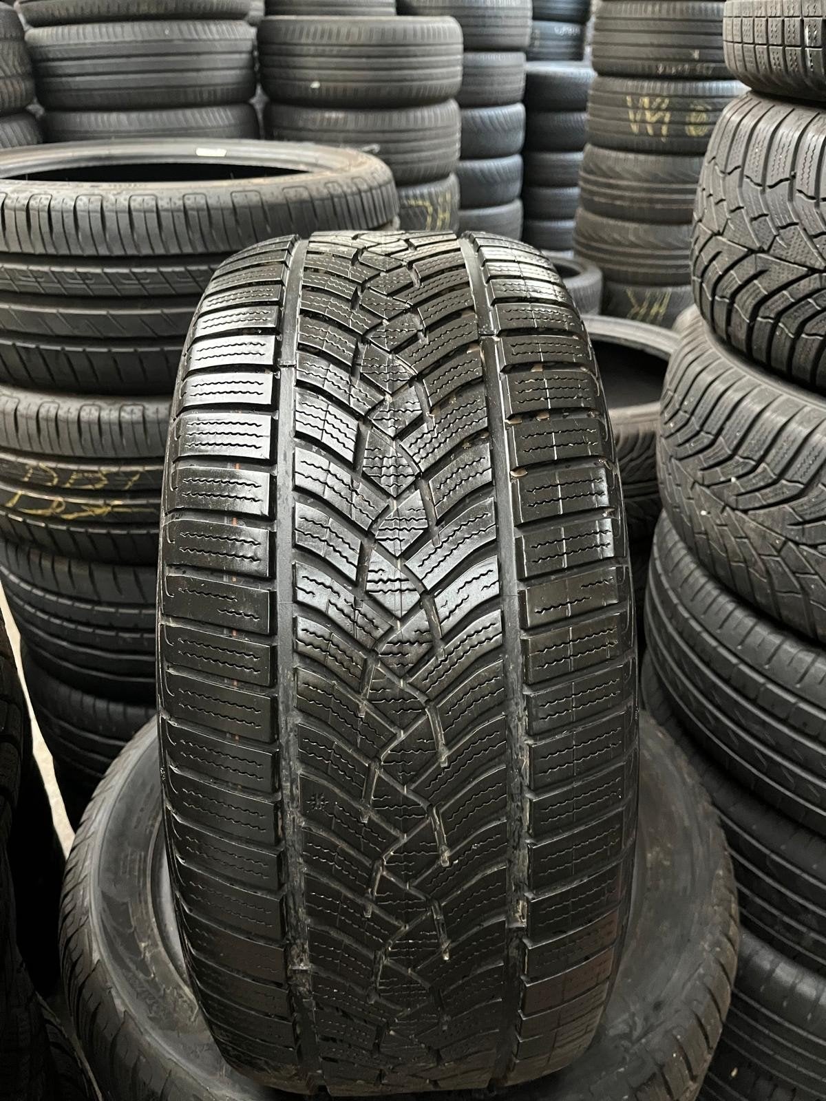 24545r17 245 45 r17 245/45/17 Goodyear Hiver avec montage, Enlèvement ou Envoi