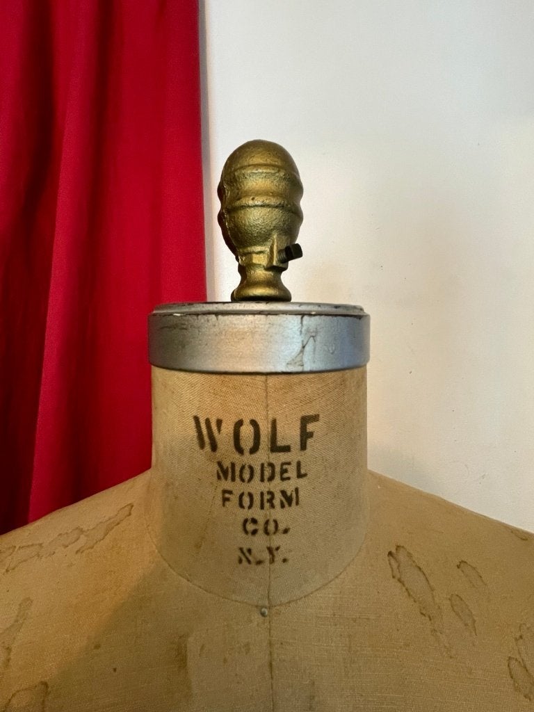 Mannequin de couture WOLF New York vintage Modèle 1963, Antiek en Kunst, Antiek | Naaimachines, Ophalen