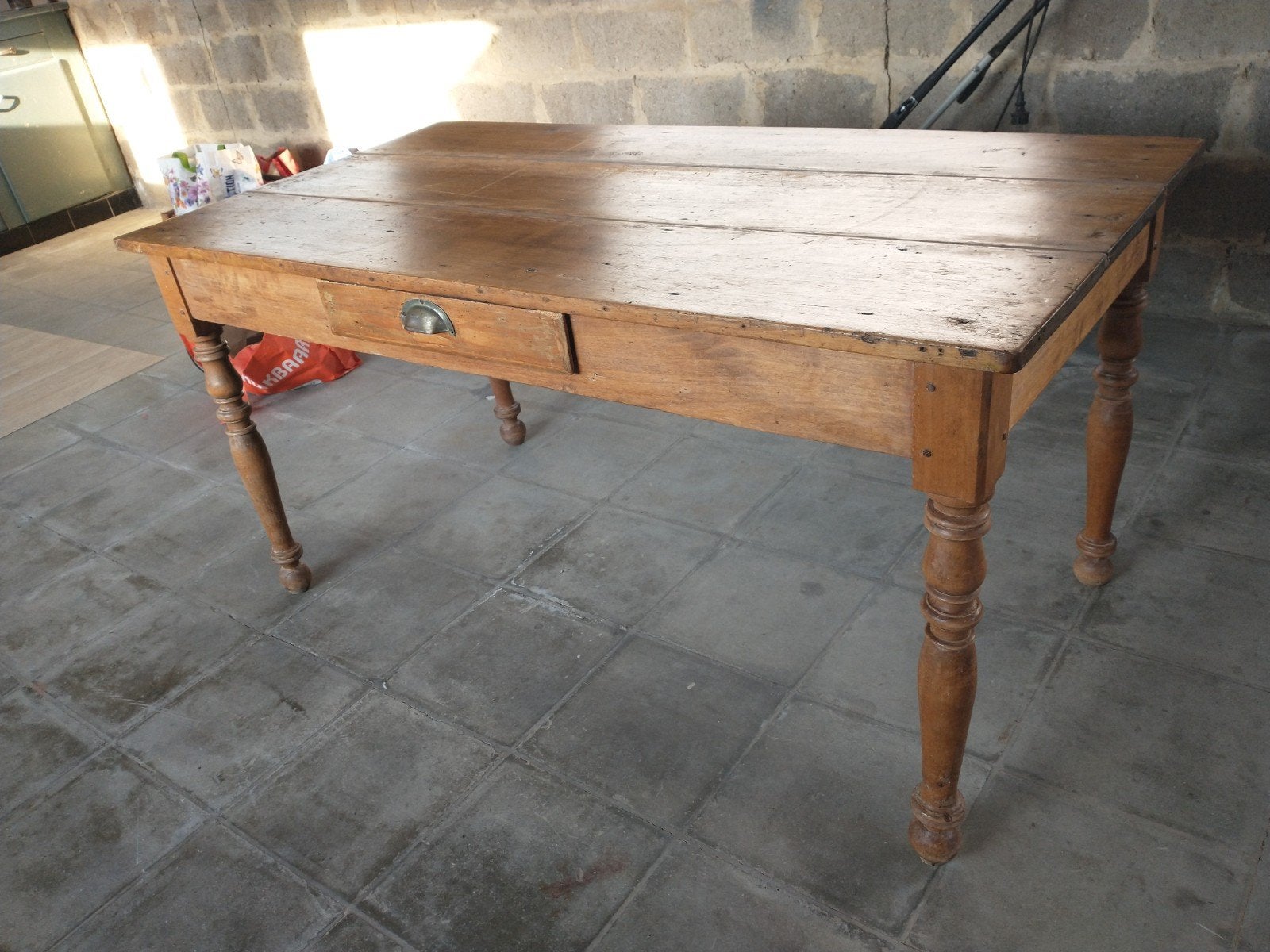 Oude tafel, Ophalen