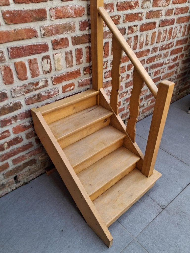 houten trapje ter decoratie vb voor bloempotten, Huis en Inrichting, Ophalen, Zo goed als nieuw, Bruin, Hout