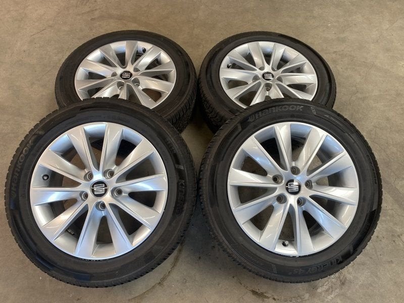 16 inch originele velgen + vier seizoenen banden Seat Leon 5, Auto-onderdelen, Gebruikt, -, Banden en Velgen, All Season