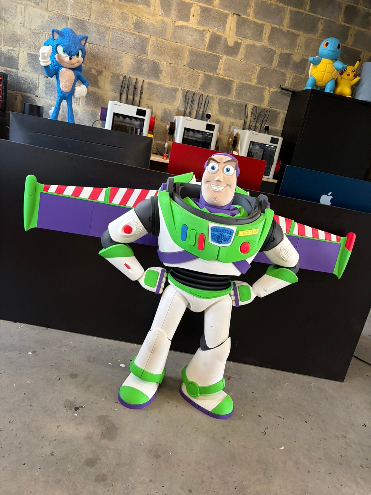 Buzz, Enlèvement, Comme neuf