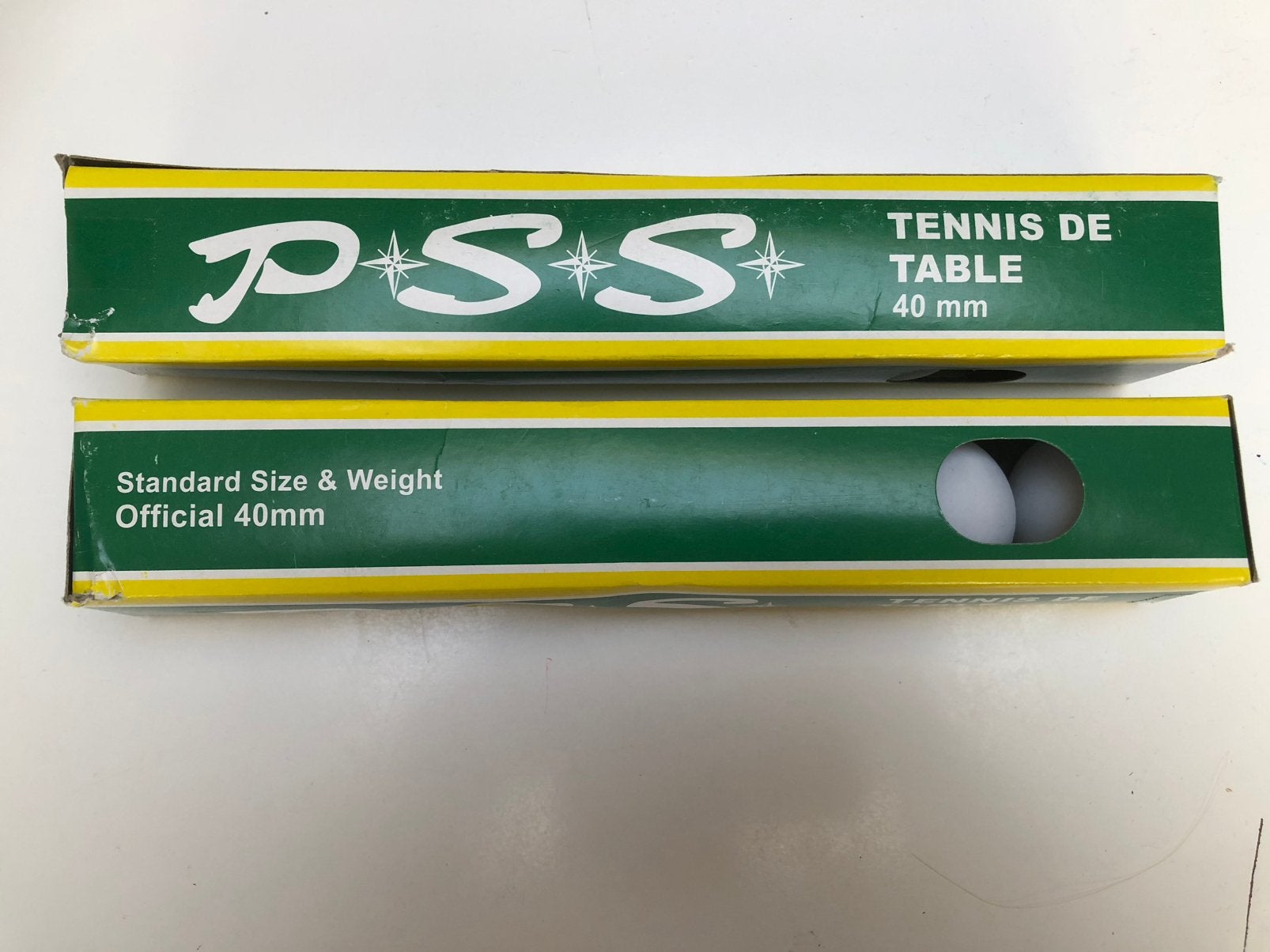 Vintage pingpong balletjes in een retro doosje, Sports & Fitness, Ping-pong, Enlèvement ou Envoi, Neuf, Filet, Raquette(s) ou Balle(s)
