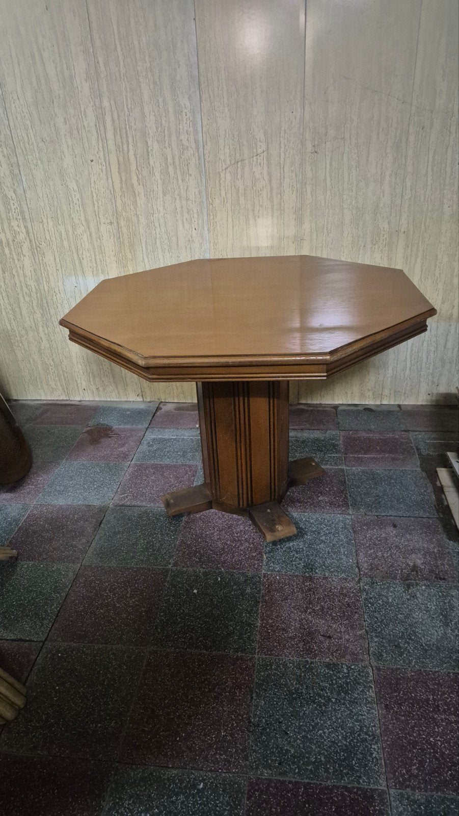 Tafel en stoelen, Enlèvement
