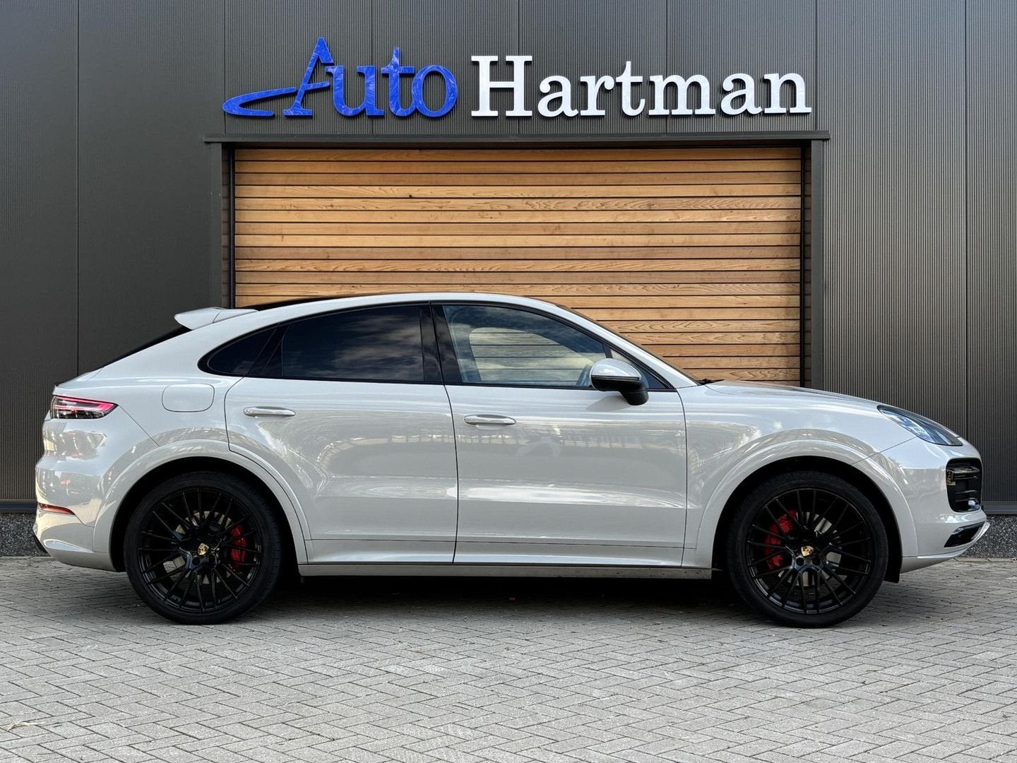 Porsche Cayenne Coupé 3.0 E-Hybrid HEAD-UP|PDLS+|BOSE|TREKHA, Auto's, Automaat, Cayenne, 14 kWh, Zwart