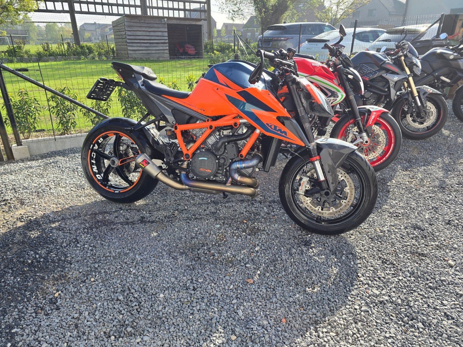 Ktm super duke 1290R btw 516km nieuwstaat Akrapovic lijn!!!, Motoren, Motoren | KTM, Bedrijf, Naked bike, meer dan 35 kW, 4 cilinders