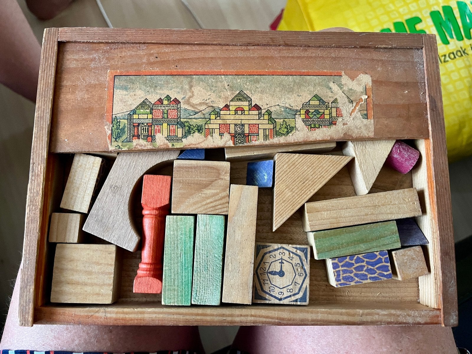 Antieke Houten Bouwdoos, Enlèvement