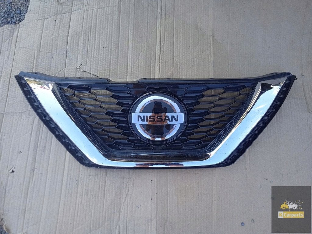 Calandre factice Nissan Qashqai J11 II, Nissan Motor Co., Ltd., Pare-chocs, Takashima 1-chome 1-1
220-8686  Yokohama, Utilisé
