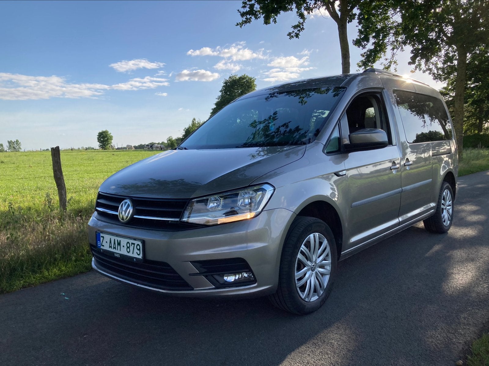VOLKSWAGEN CADDY MAXI // 7 ZITPLAATSEN, Voorwielaandrijving, 7 zetels, 96 kW, Handgeschakeld