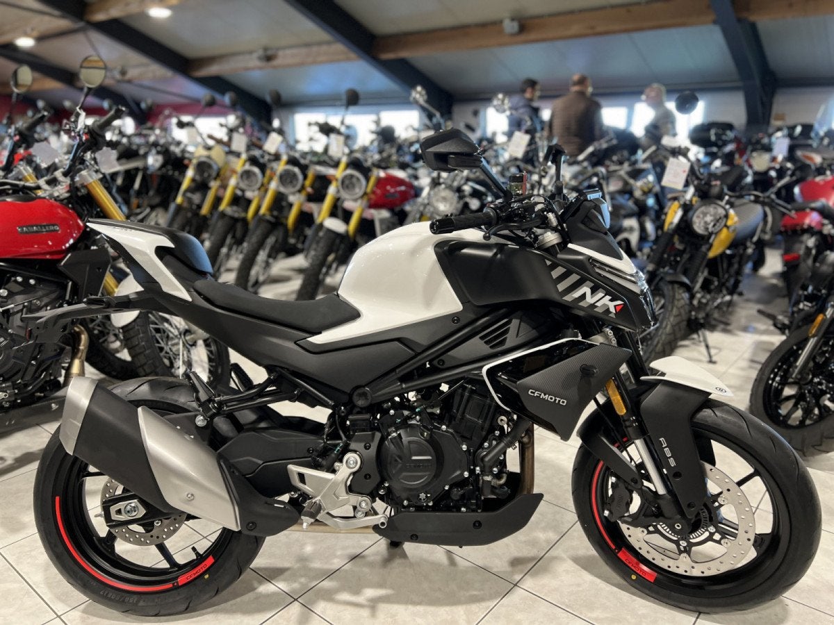 CFMOTO 450 NK, Entreprise, Plus de 35 kW, 450 cm³, Naked bike