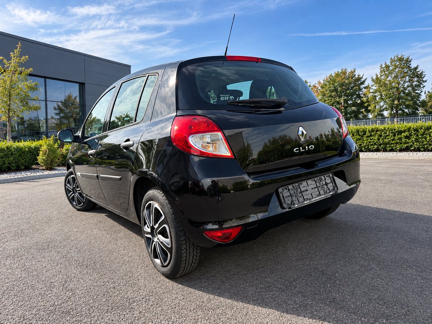 Renault clio 1.2 benzine - 2012 - 1ste eigenaae, Auto's, Euro 5, Stof, Zwart, Zwart