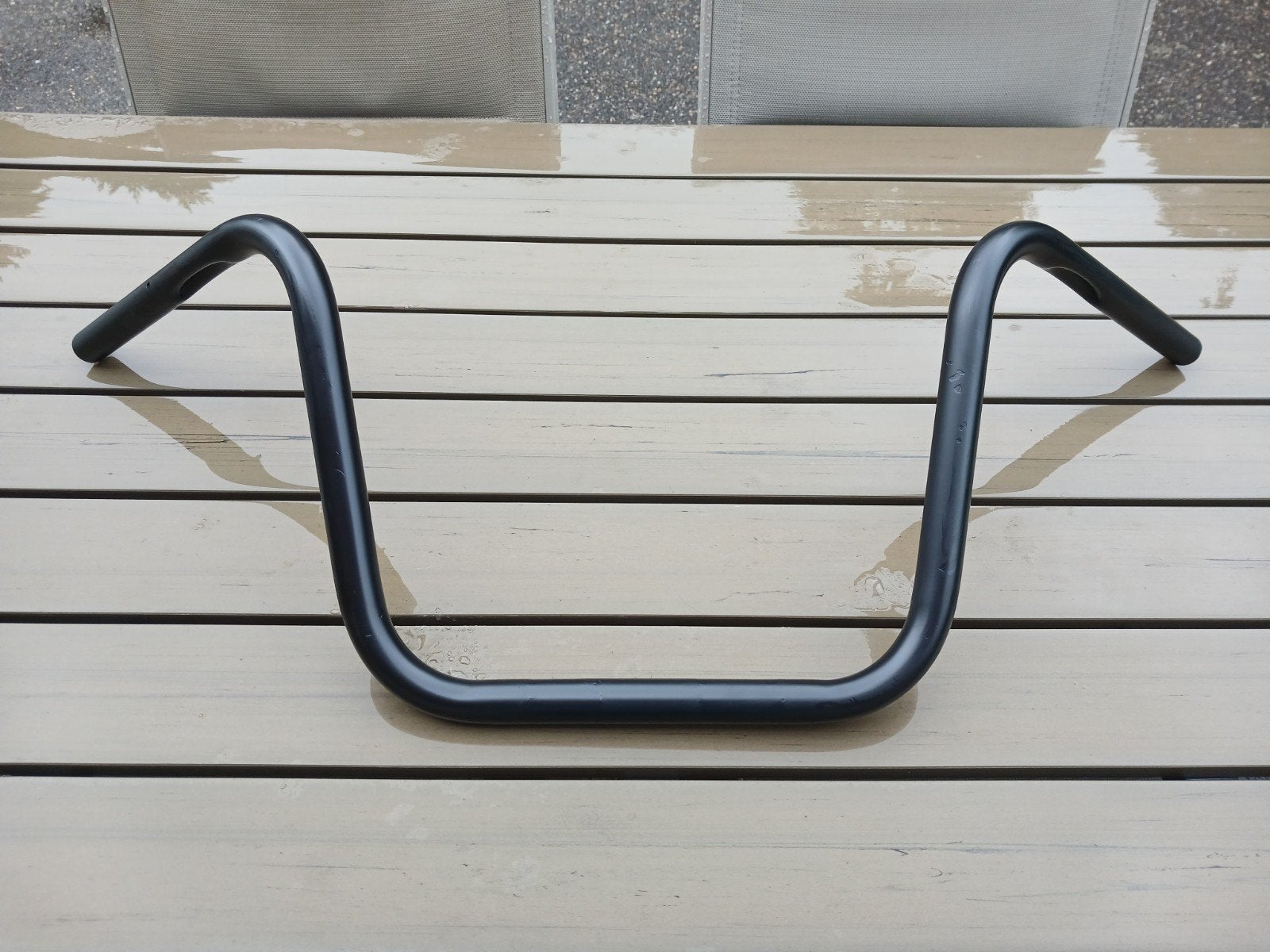 Zwarte apehanger, Motoren, Ophalen