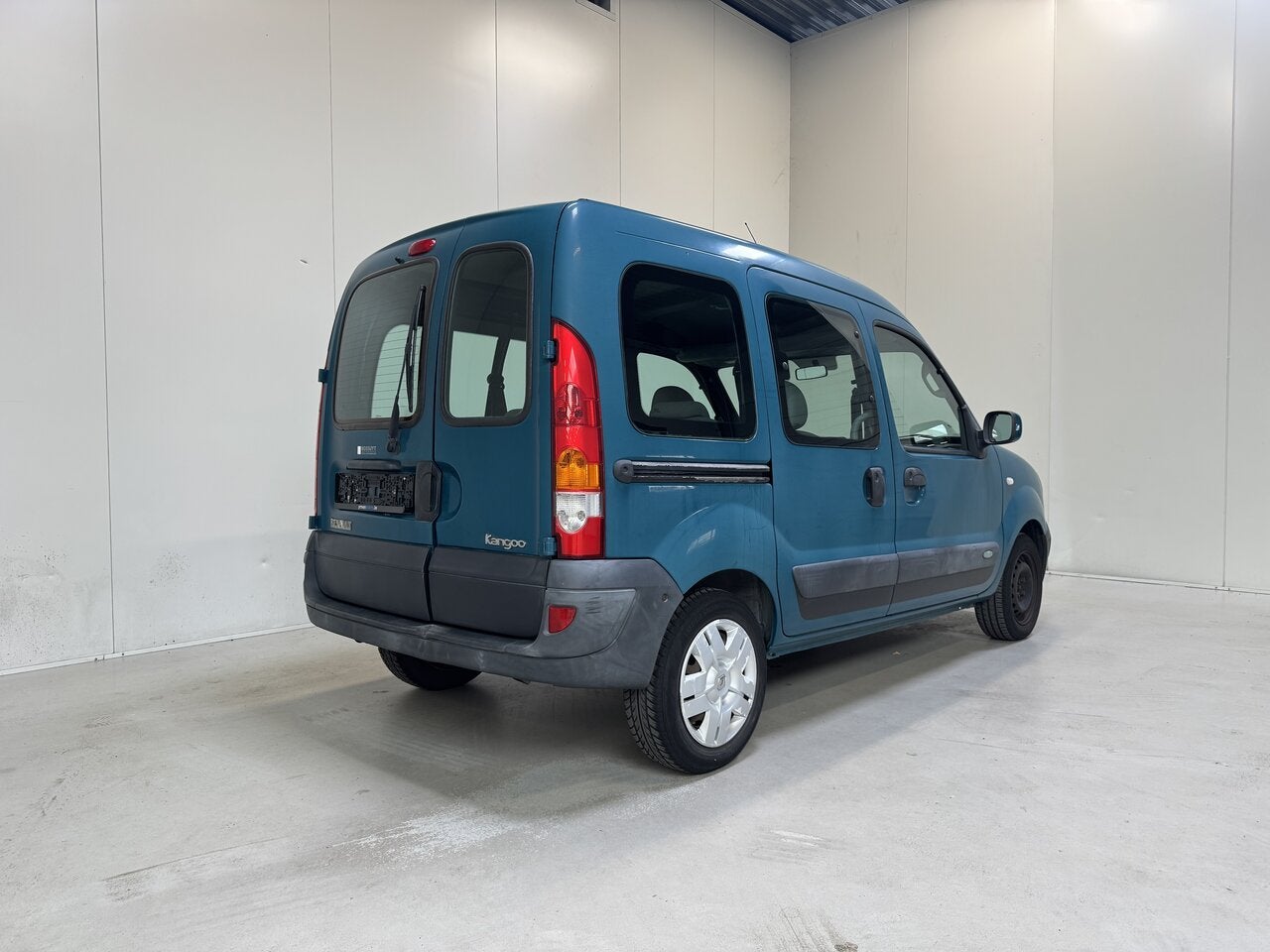 Renault Kangoo 1.2 Benzine Man. - 5 pl - Radio - Export!, 0 kg, Verrouillage central, 0 cylindres, 5 places