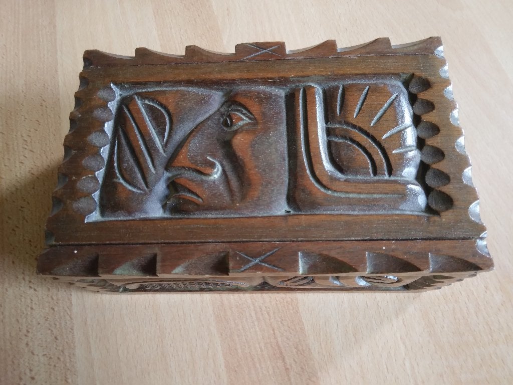 ambachtelijk  houtsnijwerk, Ophalen, Overige onderwerpen, Houtsnijwerk, Hout