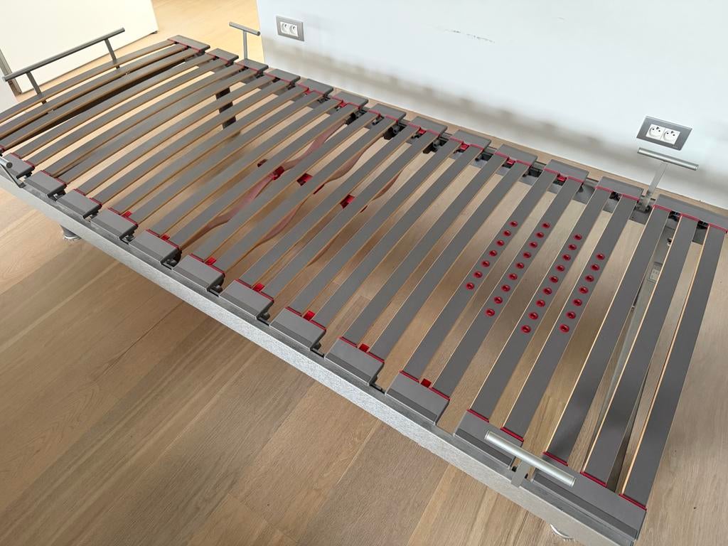 Swissflex bed 200x90 cm, Maison & Meubles, Enlèvement, Comme neuf