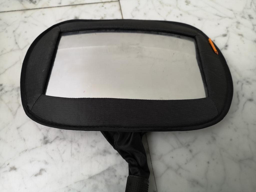 Miroir de voiture bébé, Enlèvement