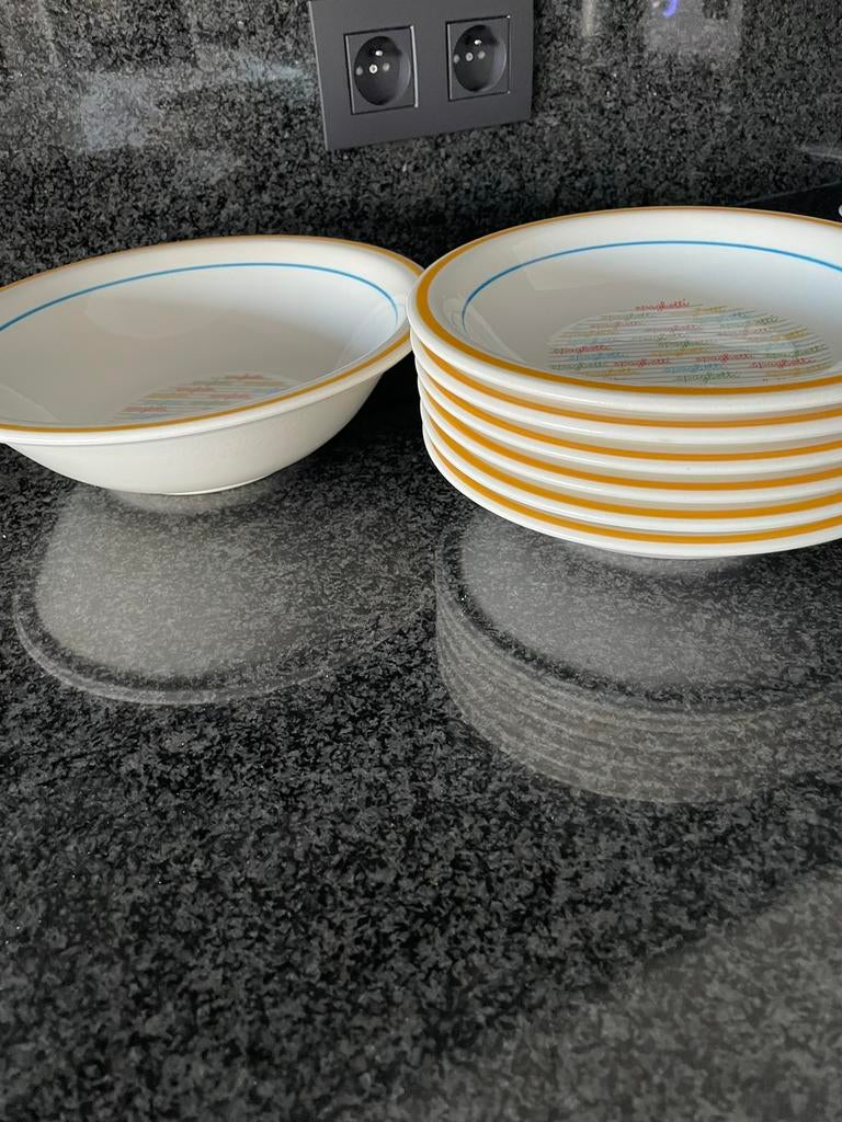 Pastaborden en pastakom, Huis en Inrichting, Ophalen, Gebruikt, Bord(en)