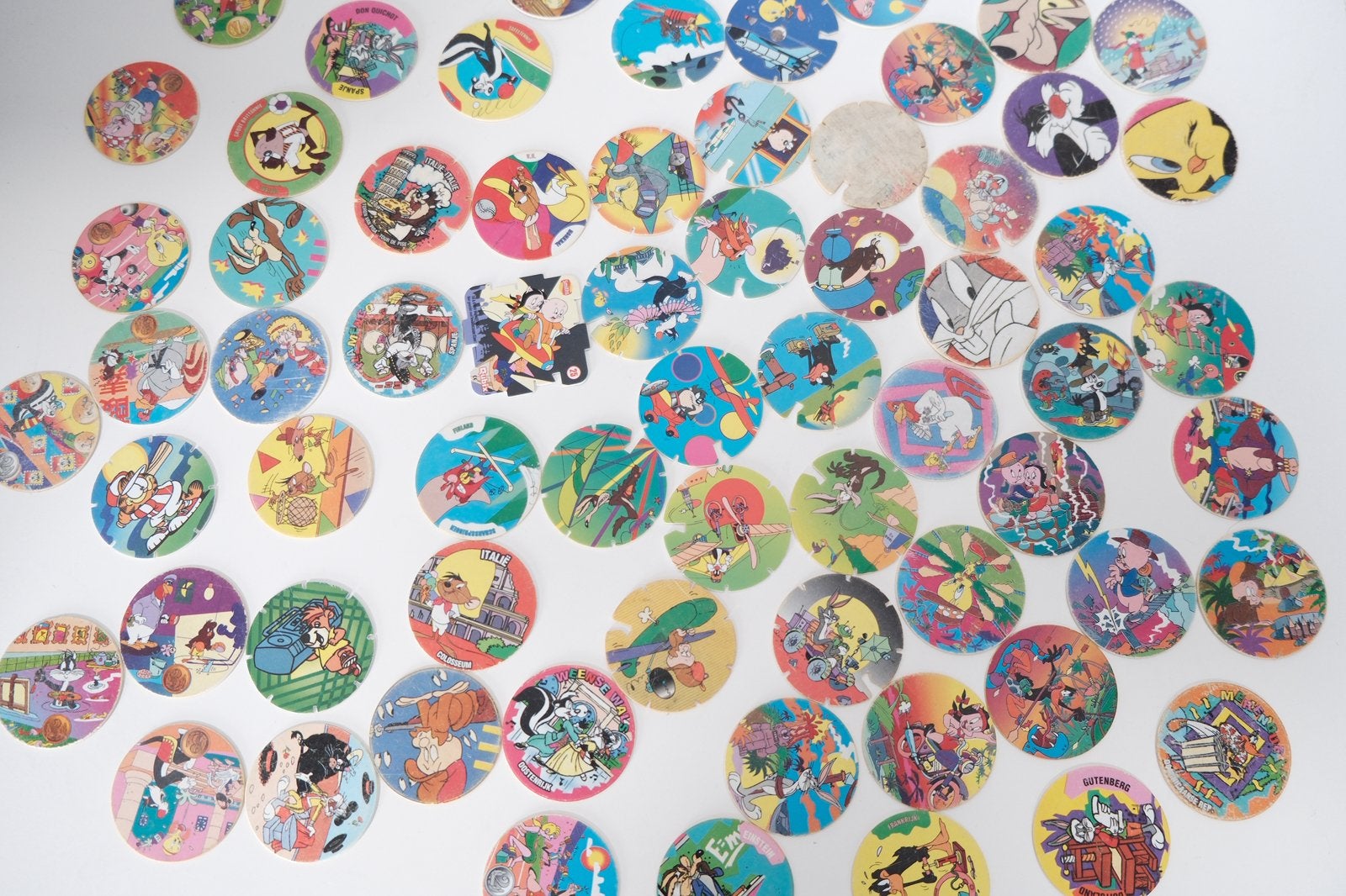 Flippo’s - Looney Tunes - Cheetos - NL voetbal, Verzamelen, Ophalen of Verzenden, Cheetos 24 Game, Verzameling