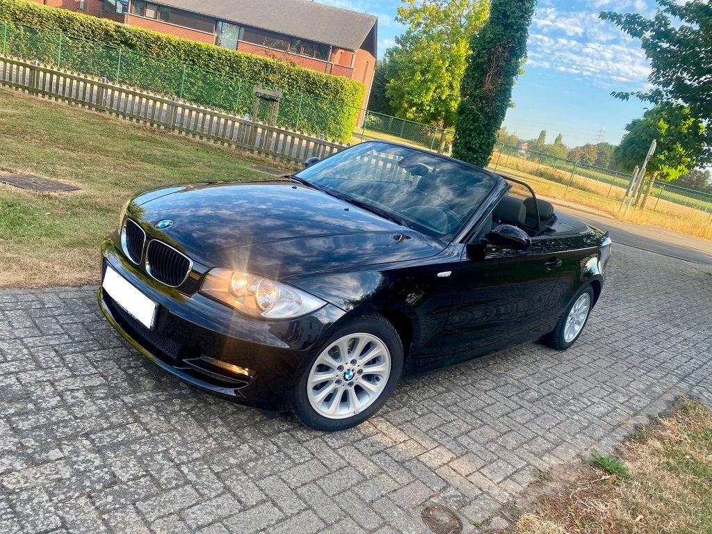118i Cabriolet Belle, Bien équipée et *Entretient récent*, Autos, Cuir, Euro 5, Achat, Cabriolet