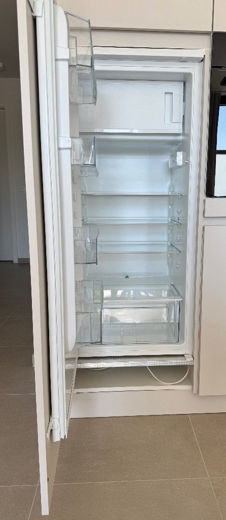 Réfrigérateur encastré Elektrolux, Neuf, 120 à 140 cm, Avec compartiment congélateur, Enlèvement