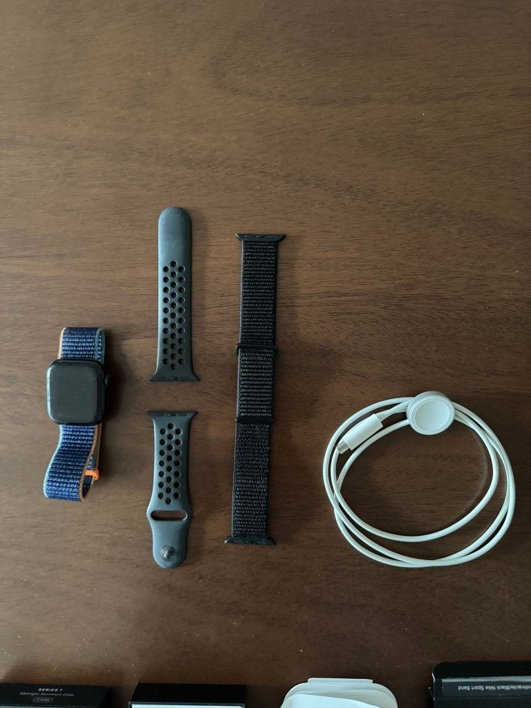 Apple Watch - Series 7 - Nike Edition, Handtassen en Accessoires, Smartwatches, Ophalen, Conditie, Zwart, IOS