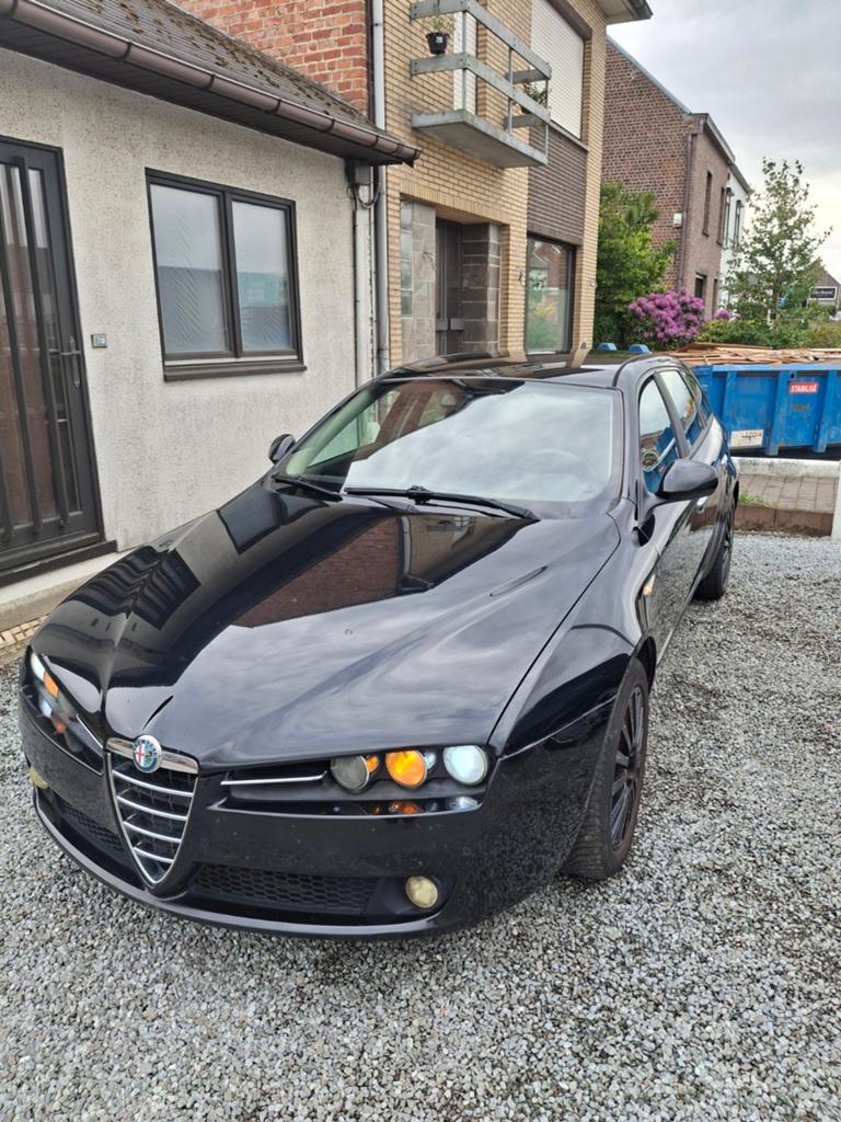 Alfa Romeo 159 koppeling pomp kapot 221390km 2.2 naft, Auto's, Te koop, Particulier, Radio