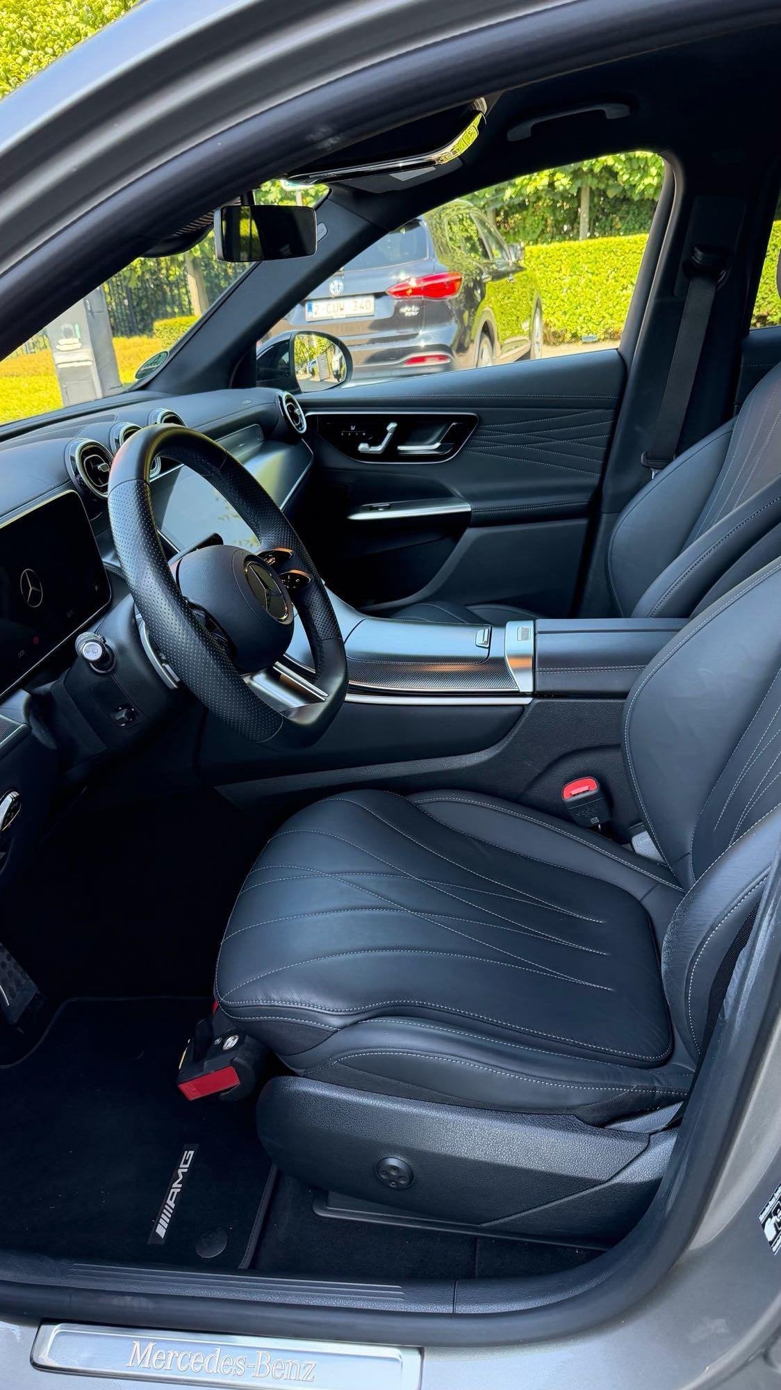 Mercedes-Benz GLC SUV 220 d 4M AMG Line + AIRMATIC+ NAPPA LE, Autos, Argent ou Gris, Euro 6, Entreprise, Noir