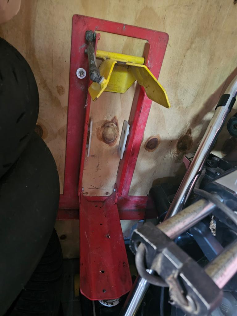 Motor wielklem, Motoren, Ophalen
