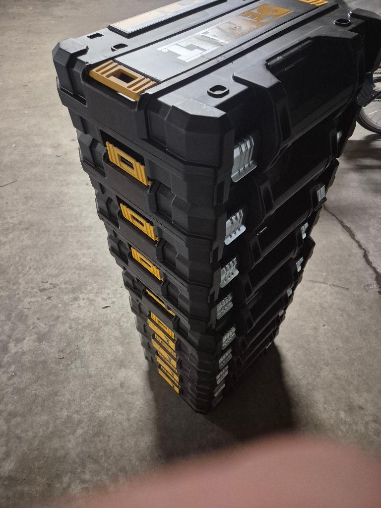 Dewalt lege koffers, Bricolage & Construction, Boîtes à outils, Enlèvement