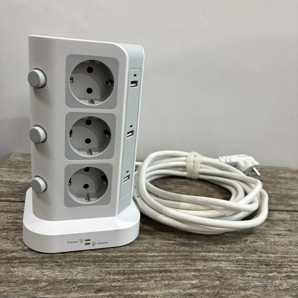 KOOSLA Stekkerdoos toren – 12 Stopcontacten + 6 USB-poorten, Ophalen of Verzenden, Gebruikt, Overige merken, Stekkerdoos