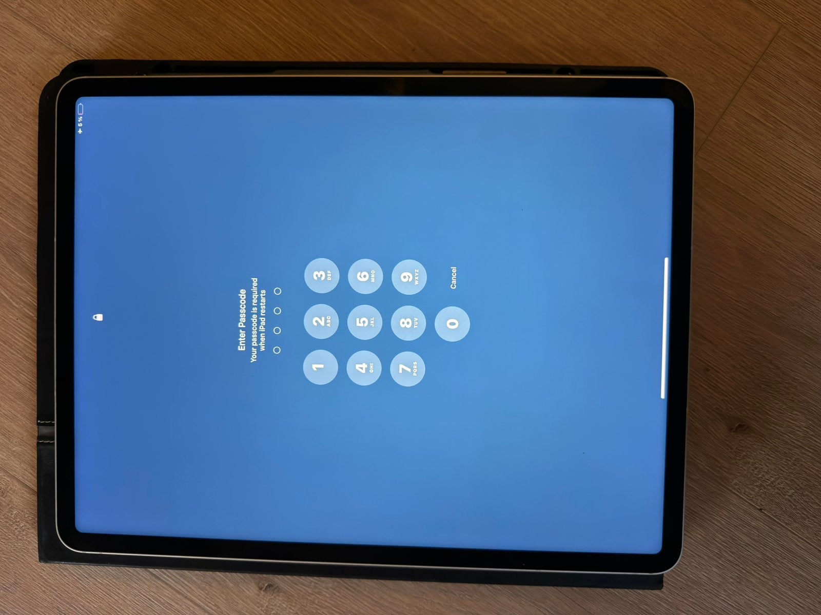 Apple iPad Pro 12.9 5e generatie blokkeert iCloud WiFi en 5G, Computers en Software, Ophalen of Verzenden, Zo goed als nieuw, 12 inch