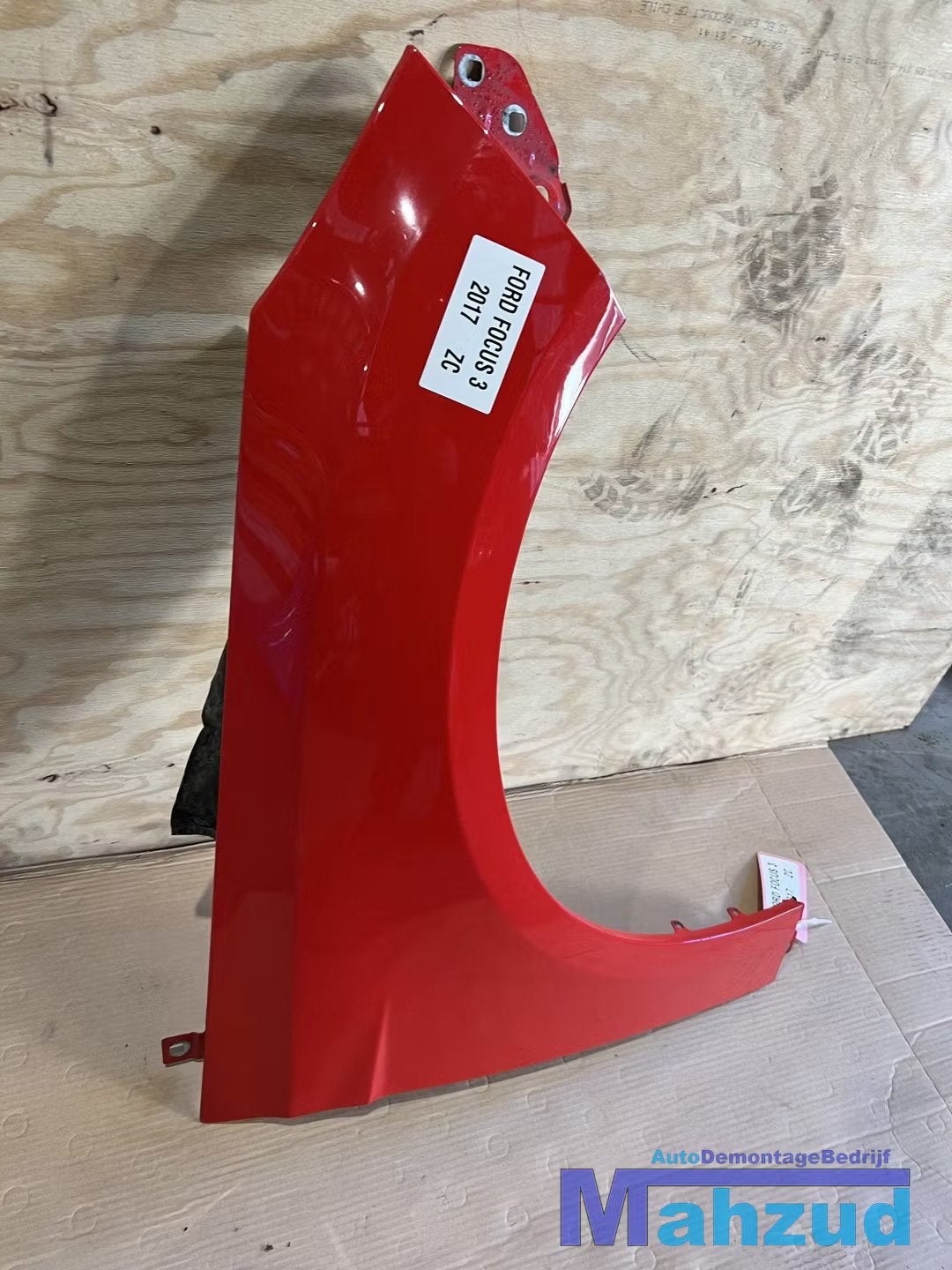 FORD FOCUS 3 ROOD ZC Rechts scherm voorscherm 2010-2020, Gebruikt, Info@ford.com, Ford, Voor