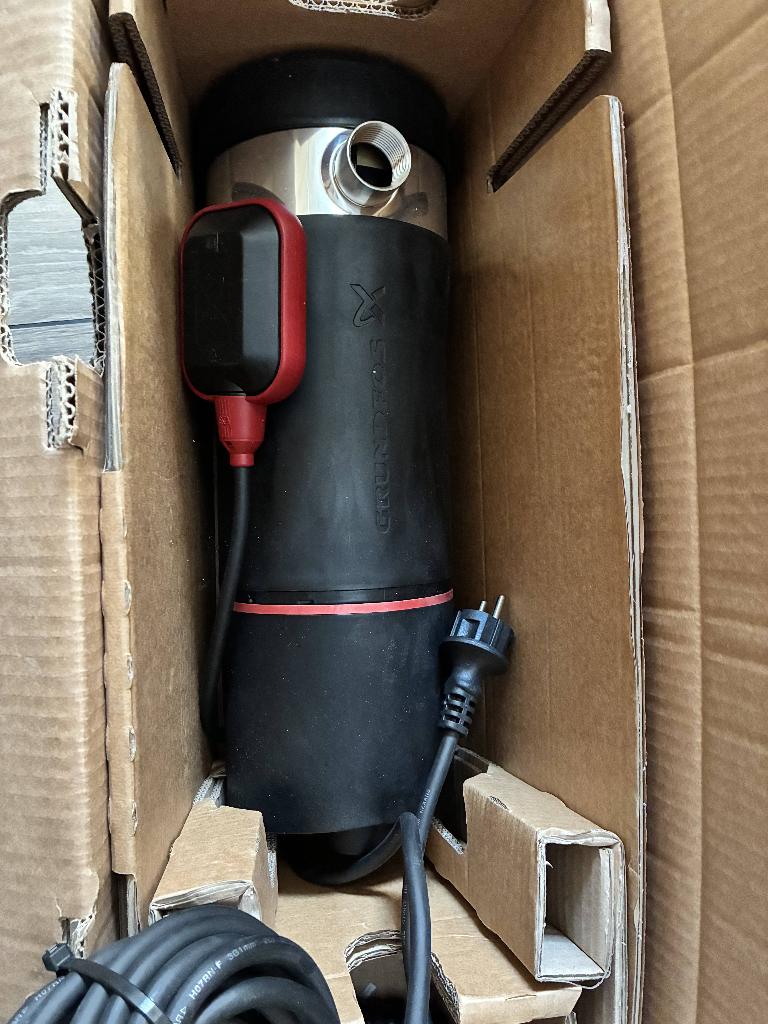 Grundfos SB W/SBA dompelpomp — nieuw, nooit gebruikt, Tuin en Terras, Overige Tuin en Terras, Nieuw, Ophalen