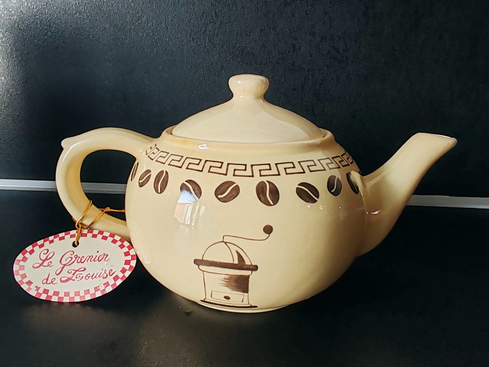 le grenier de Louise Modèle Rare Et Original Cafetière, Antiquités & Art, Enlèvement ou Envoi