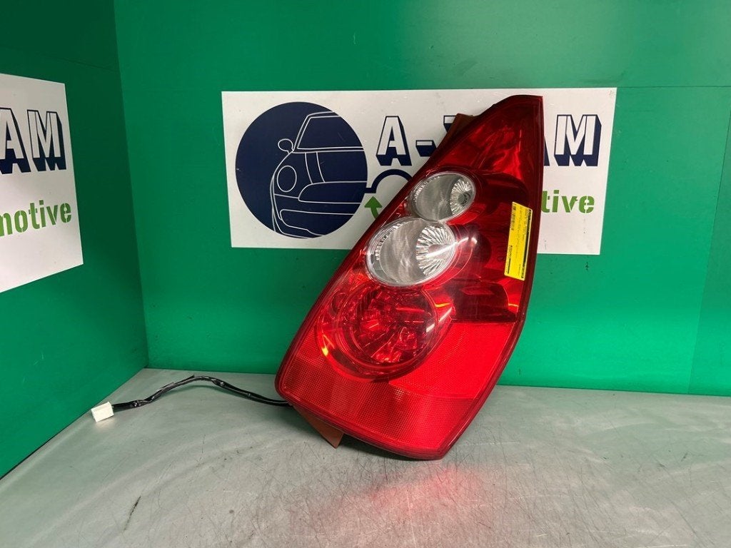 FEU ARRIÈRE DROIT Mazda 5 (CR19) (|023551150|), Hitdorfer Straße 73
51371  Leverkusen, DE, Mazda, Utilisé, Info@mazda.de
