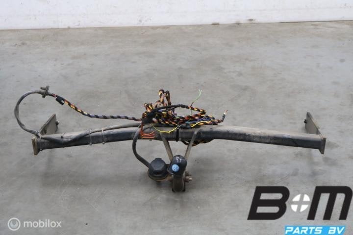Vaste trekhaak + 13 polige kabelset VW Passat B7 3AA000T, Gebruikt