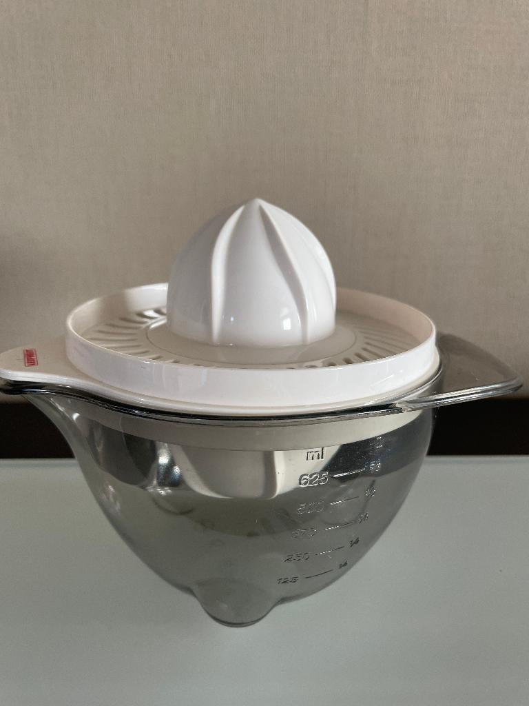 Juicer - fruitpers met maatbeker - als nieuw - Leifheit, Elektronische apparatuur, Juicers, Verzenden, Zo goed als nieuw, Handmatig