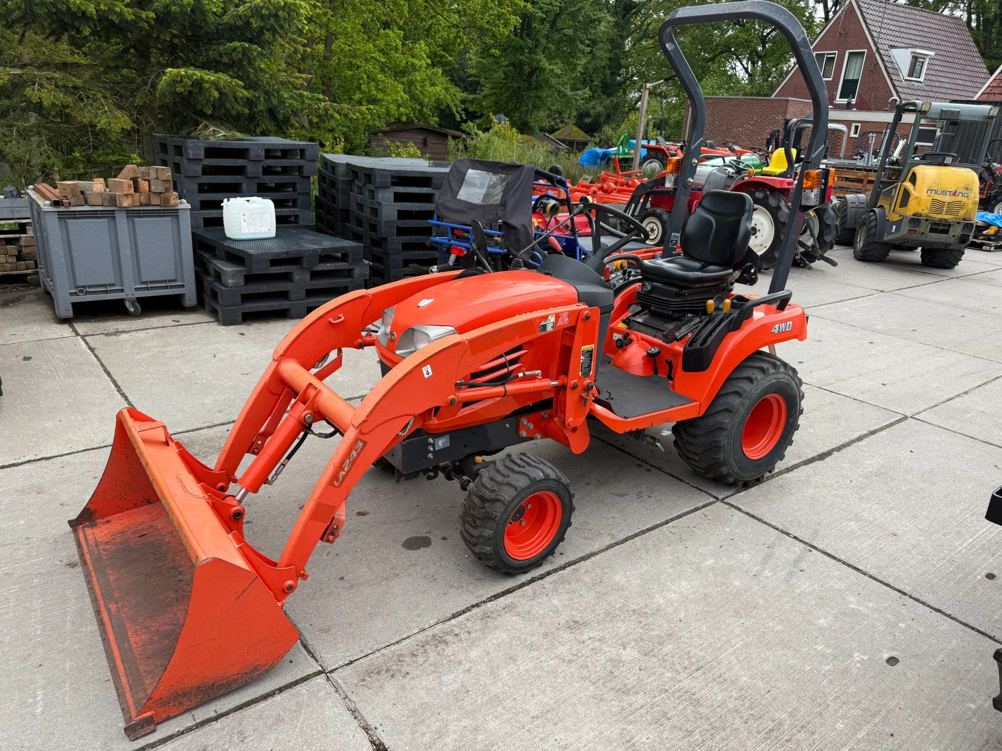 Kubota Bx2350 hst met voorlader, Autres types