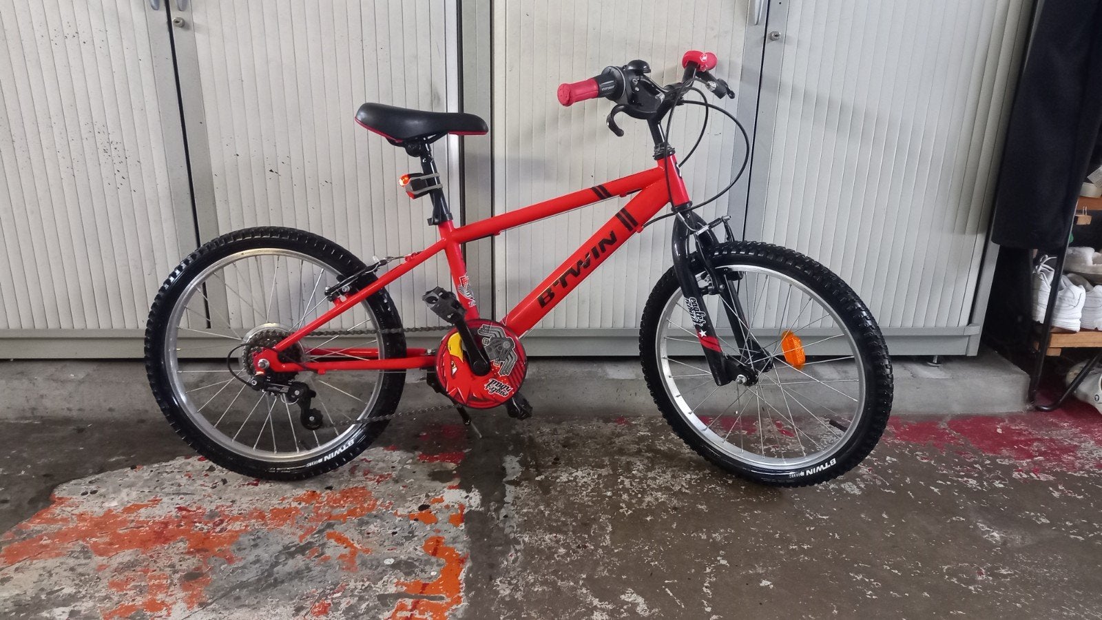 Beou vélo enfant 20pouces(  très peu utilisé avec des vitess, Enlèvement ou Envoi, Vitesses