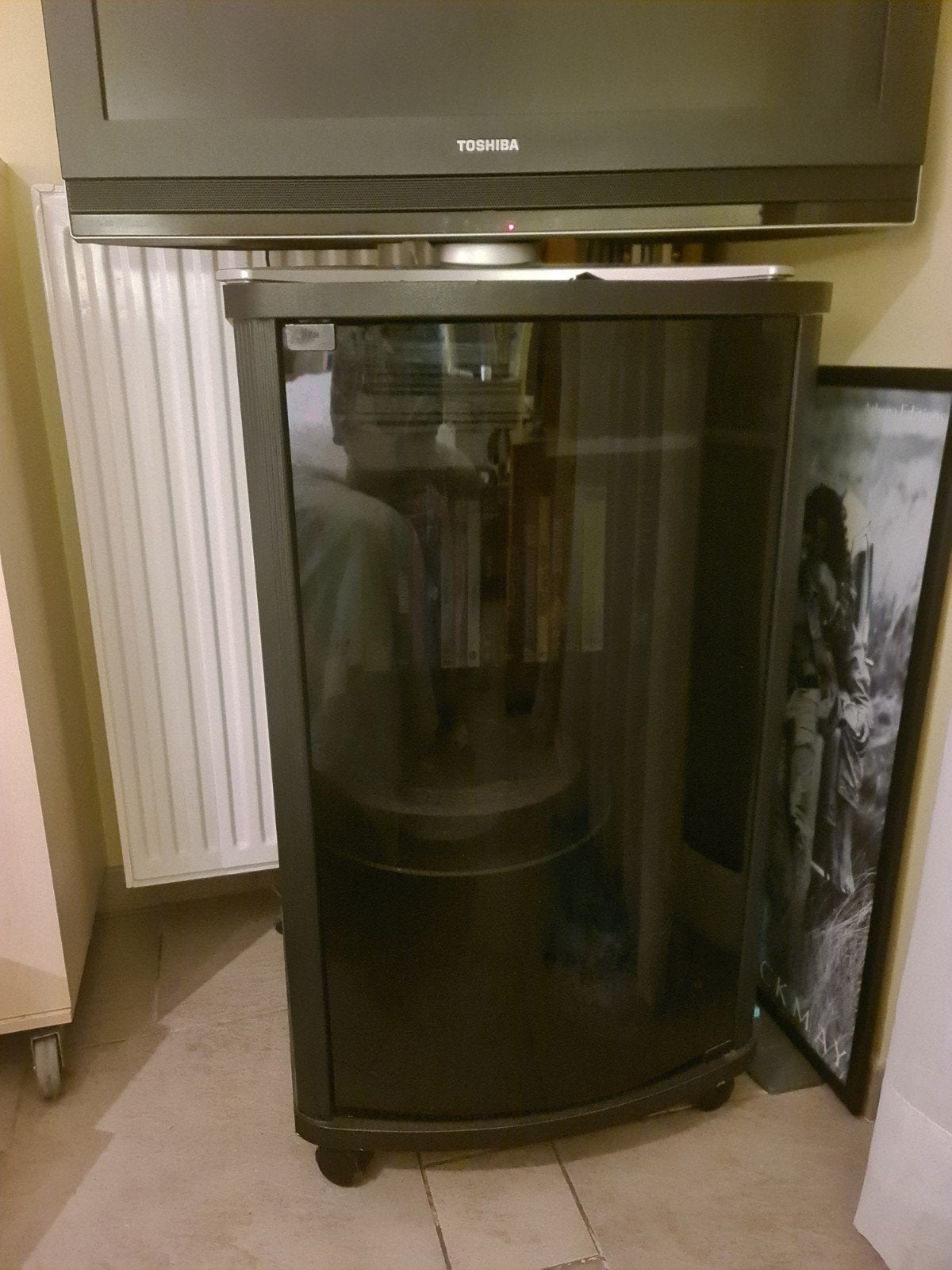 Gratis zwart tv kastje, Ophalen