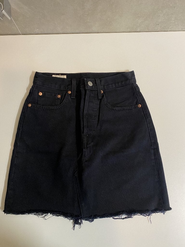 Jeans short Levis maat XXS, Kleding | Dames, Zwart, Nieuw, Ophalen of Verzenden, Maat 34 (XS) of kleiner
