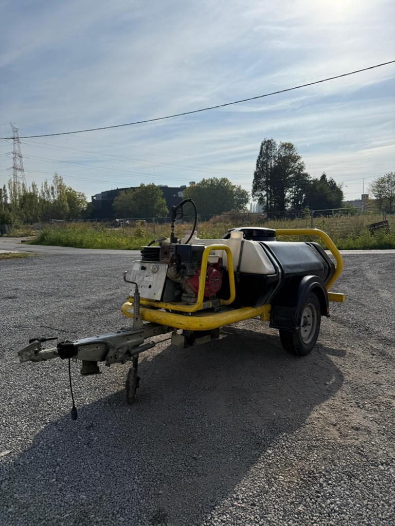Hogedruk met aanhanger, Tuin en Terras, Hogedrukreinigers, Benzine, Ophalen of Verzenden, Met regelbare waterdruk, Zo goed als nieuw