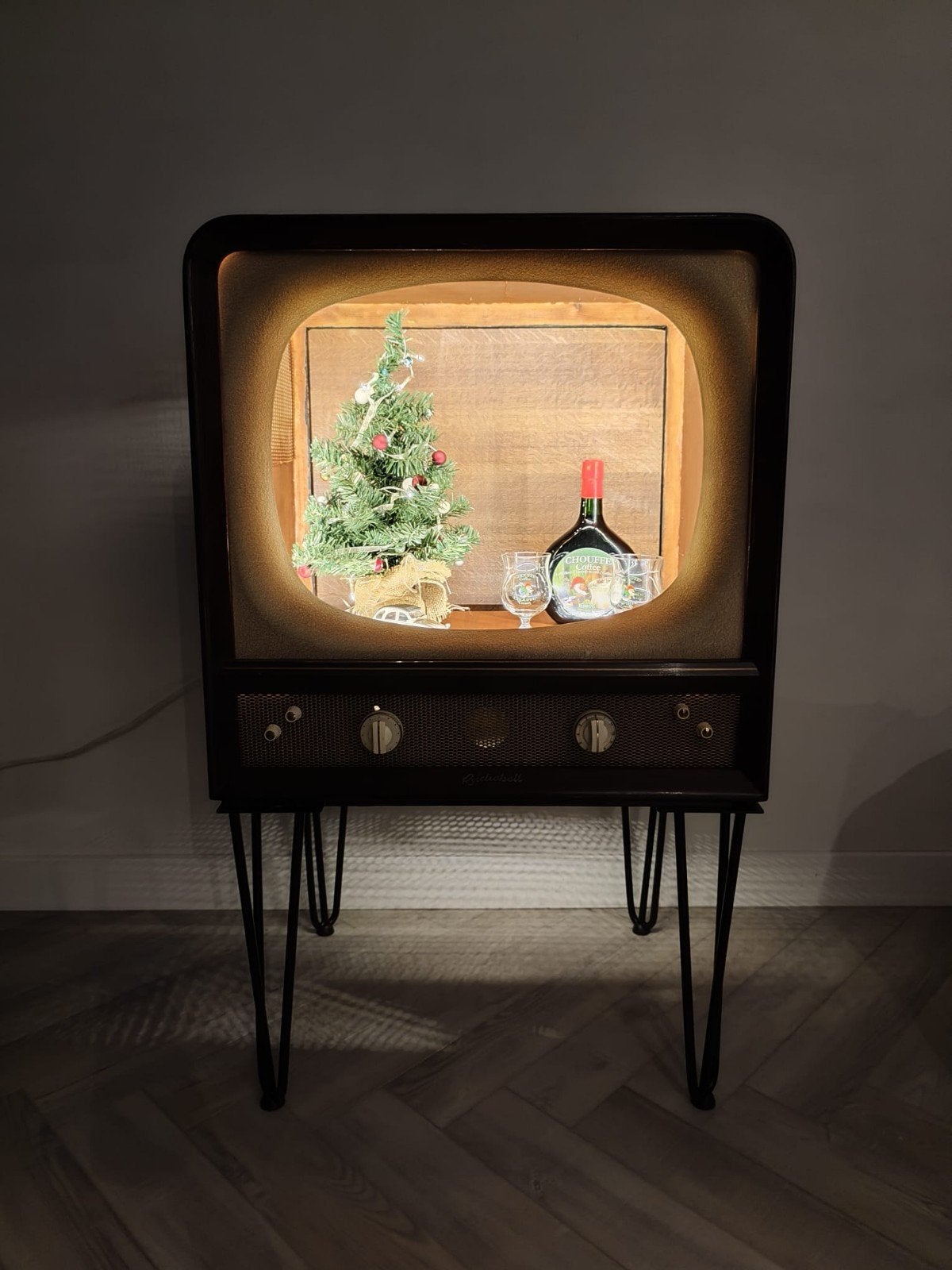 tv vitrine kast jaren 50, Ophalen