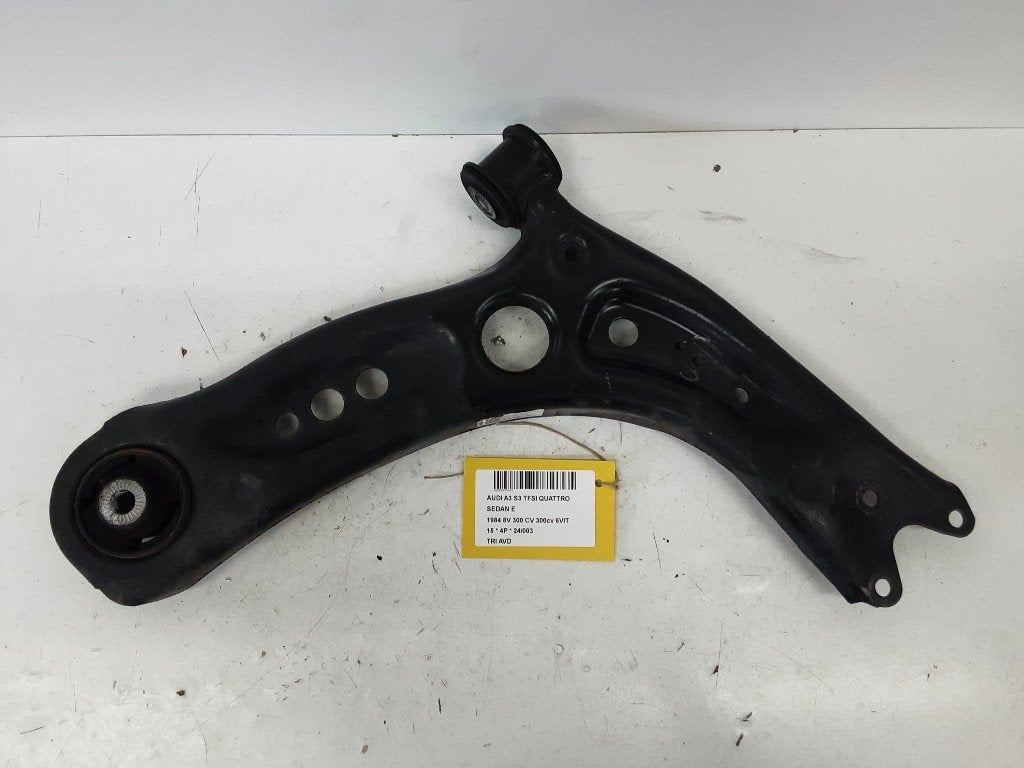 BRAS DE SUSPENSION AVANT DROIT (TRIANGLE) Audi (5Q0407152J), Auto-Union-Straße  1,
85057  Ingolstadt, DE, Info@audi.de, Audi, Utilisé