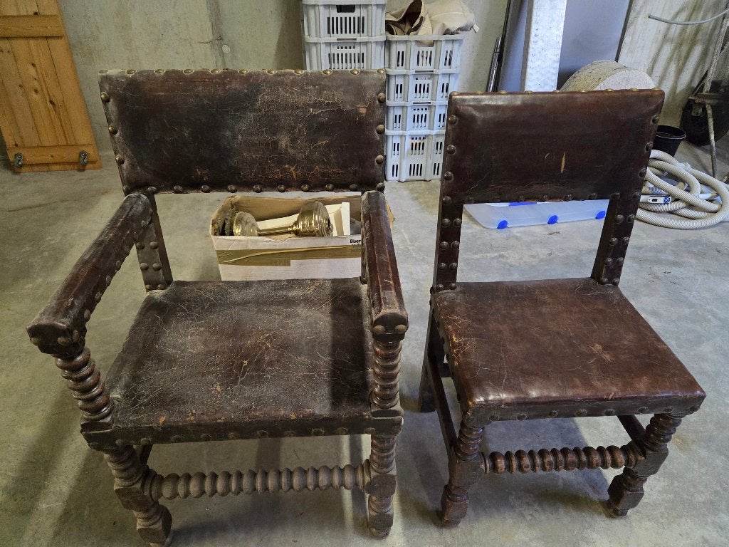 Authentieke Kardinaalstoelen, Enlèvement