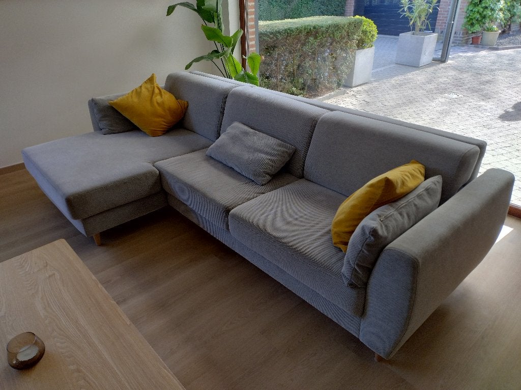 Lichtgrijze driezitsbank met chaise longue, Huis en Inrichting, Ophalen, 125 tot 150 cm, Driepersoons, Scandinavisch