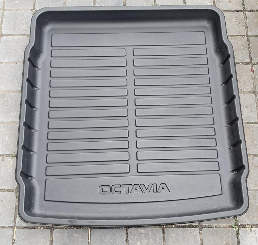 Skoda Octavia - Bac de coffre, Autos : Pièces & Accessoires, Enlèvement, Utilisé, Skoda