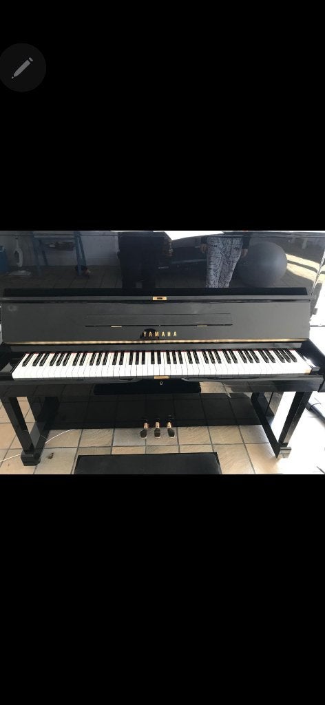 piano Yamaha, Musique & Instruments, Brillant, Utilisé, Piano, Noir