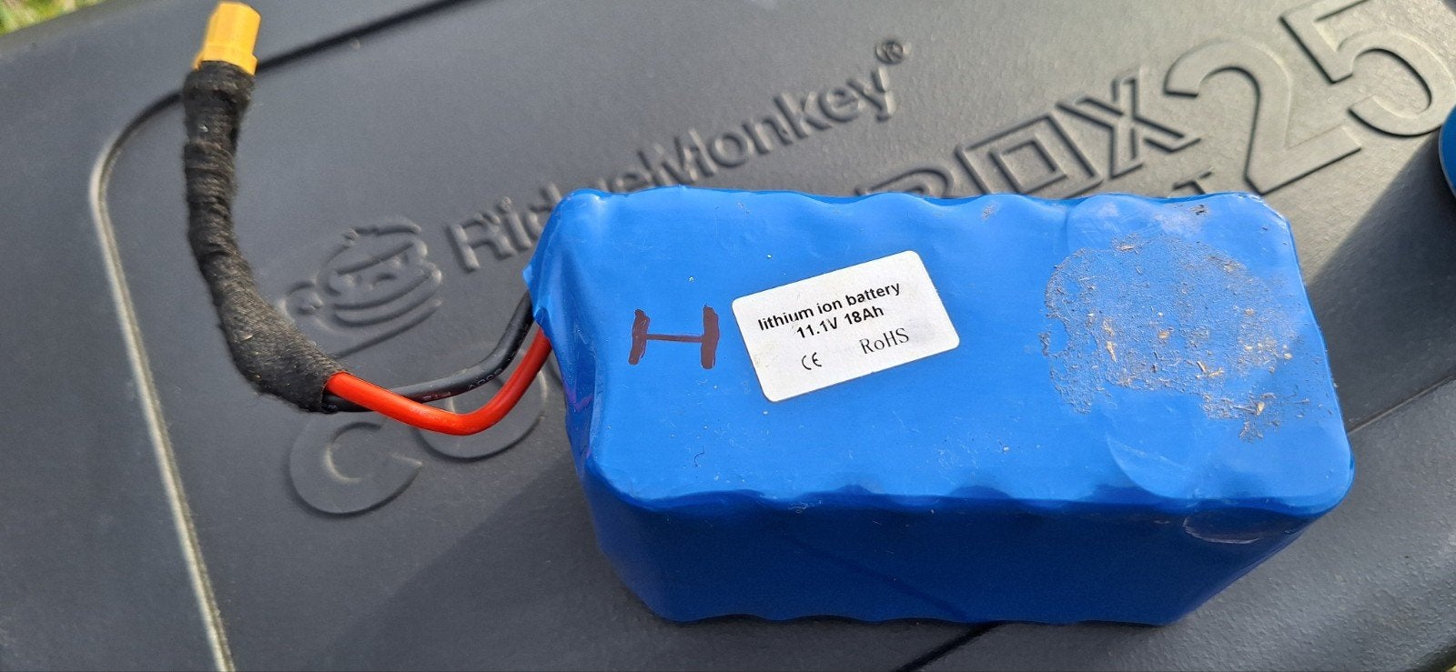 2 x zgan Li ion batterijen 18 Ah met lader., Watersport en Boten, Hengelsport | Karpervissen, Ophalen, Zo goed als nieuw, Overige typen